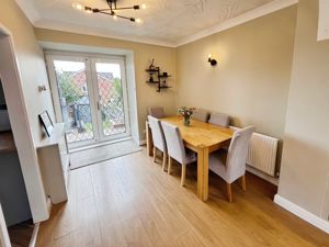 Dining Room - click for photo gallery